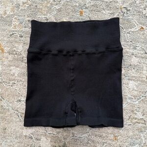 Free People Movement Black Ribbed Biker Shorts Size Medium